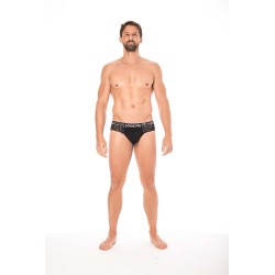 String noir en dentelle délicate 